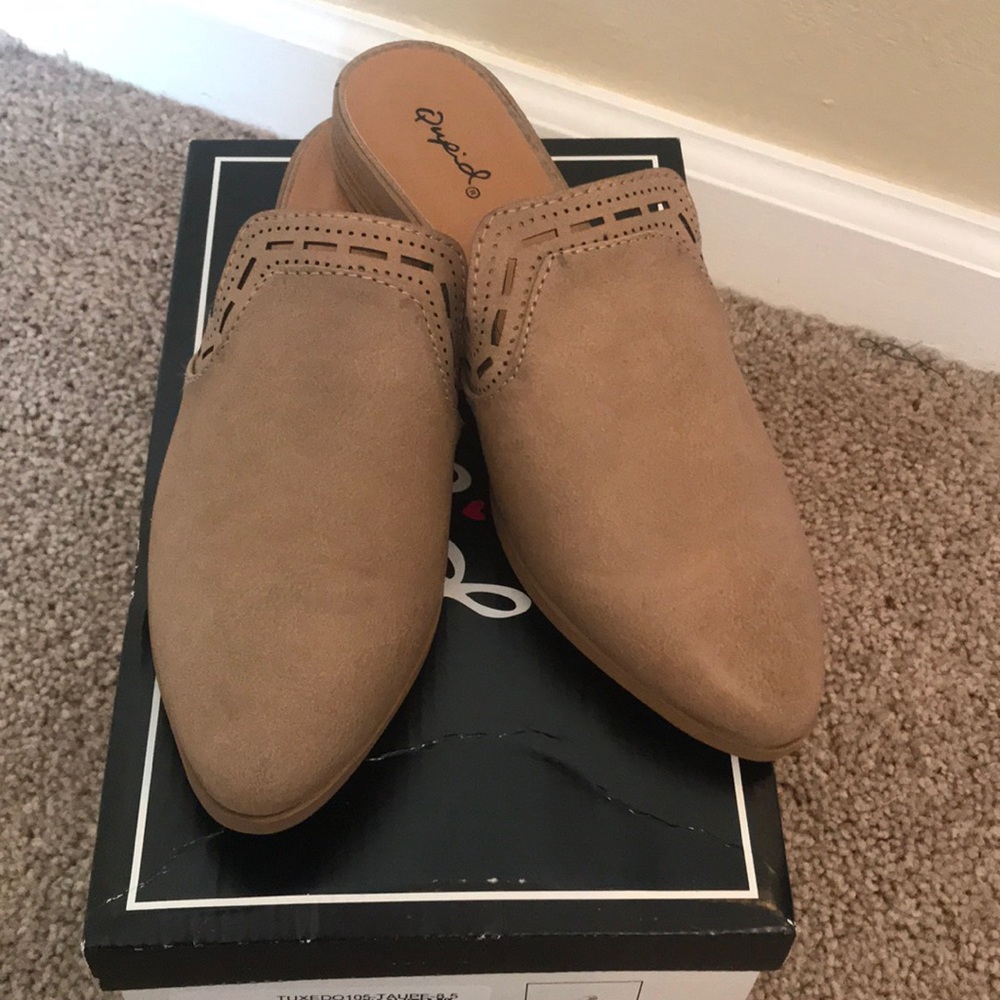 Tuxedo Slip On Mule Flats
